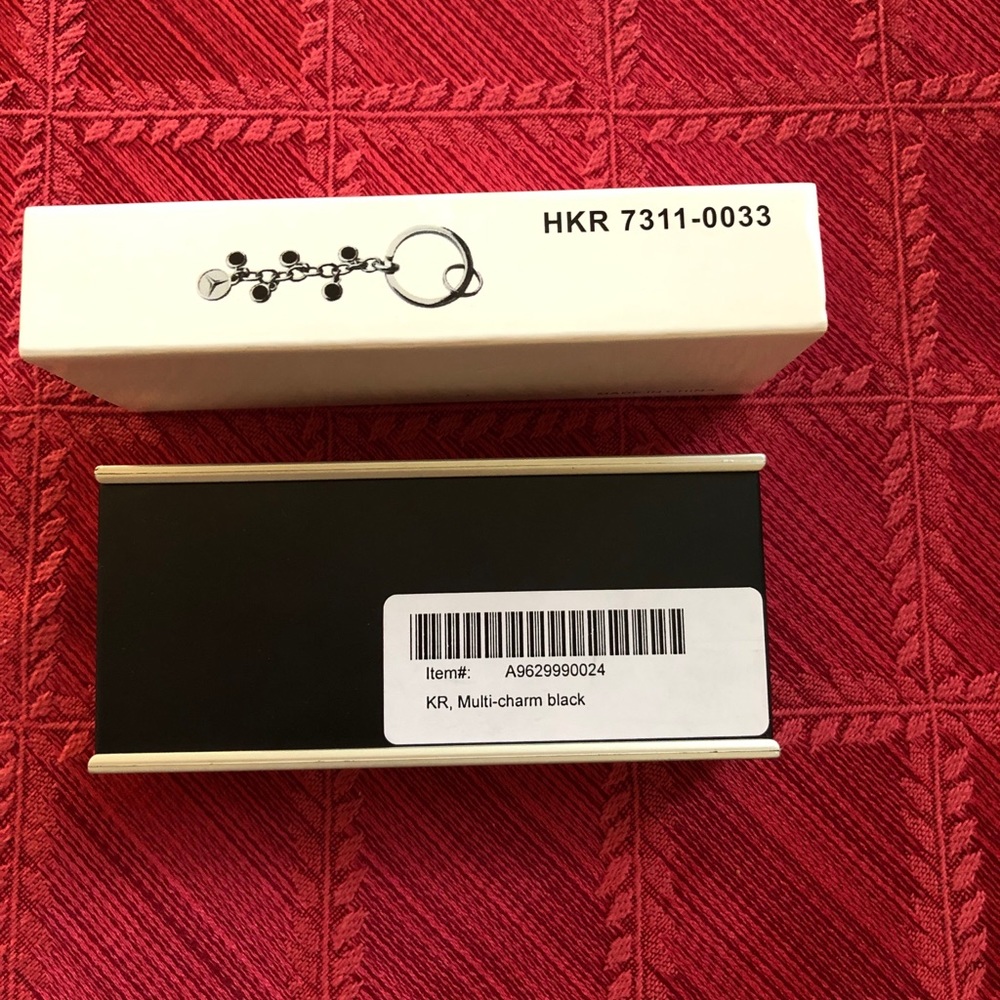 NWT Mercedes-Benz Multi-Charm Key Ring Chain - Picture 10 of 13